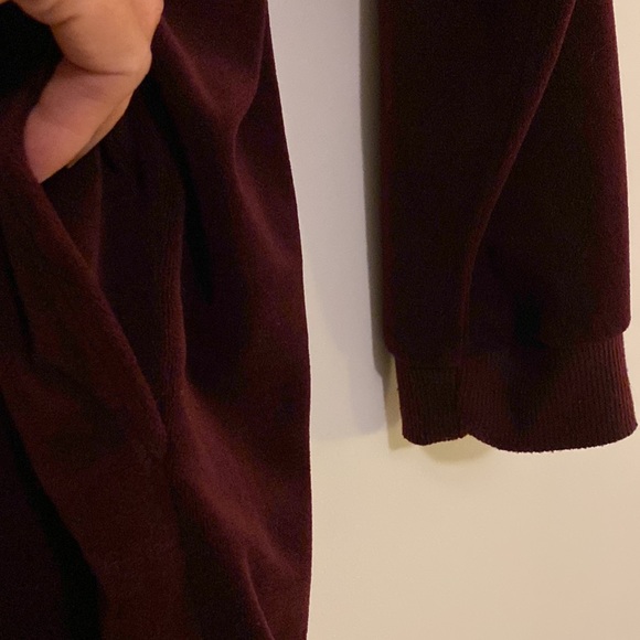 Max Studio Wine Colored Velour Tunic Top with Pockets - Picture 4 of 8